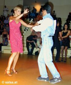 Salsa im Gangolf in Bonn - anklicken zum Vergrцяern - click to enlarge