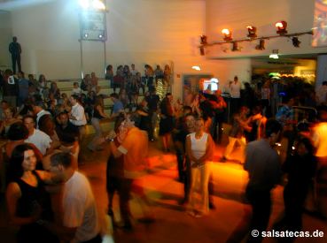 Salsa im Gangolf in Bonn - anklicken zum Vergrцяern - click to enlarge