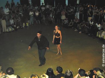Salsa im Gangolf in Bonn - anklicken zum Vergrцяern - click to enlarge